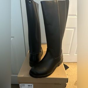 Kids (Big Girls) size 5 boots